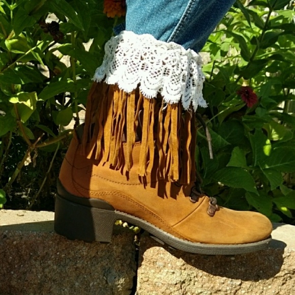 Lace & Suede Fringe Cuffs With Pearl Detailing - Picture 3 of 5